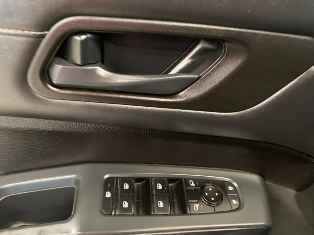 Used 2023 Nissan Pathfinder S AWD/4WD image 25