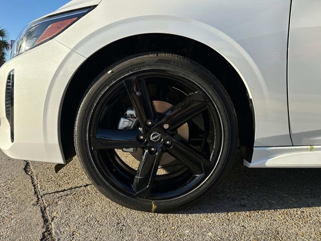 New 2025 Nissan Sentra SR w/ Lighting Package image 3