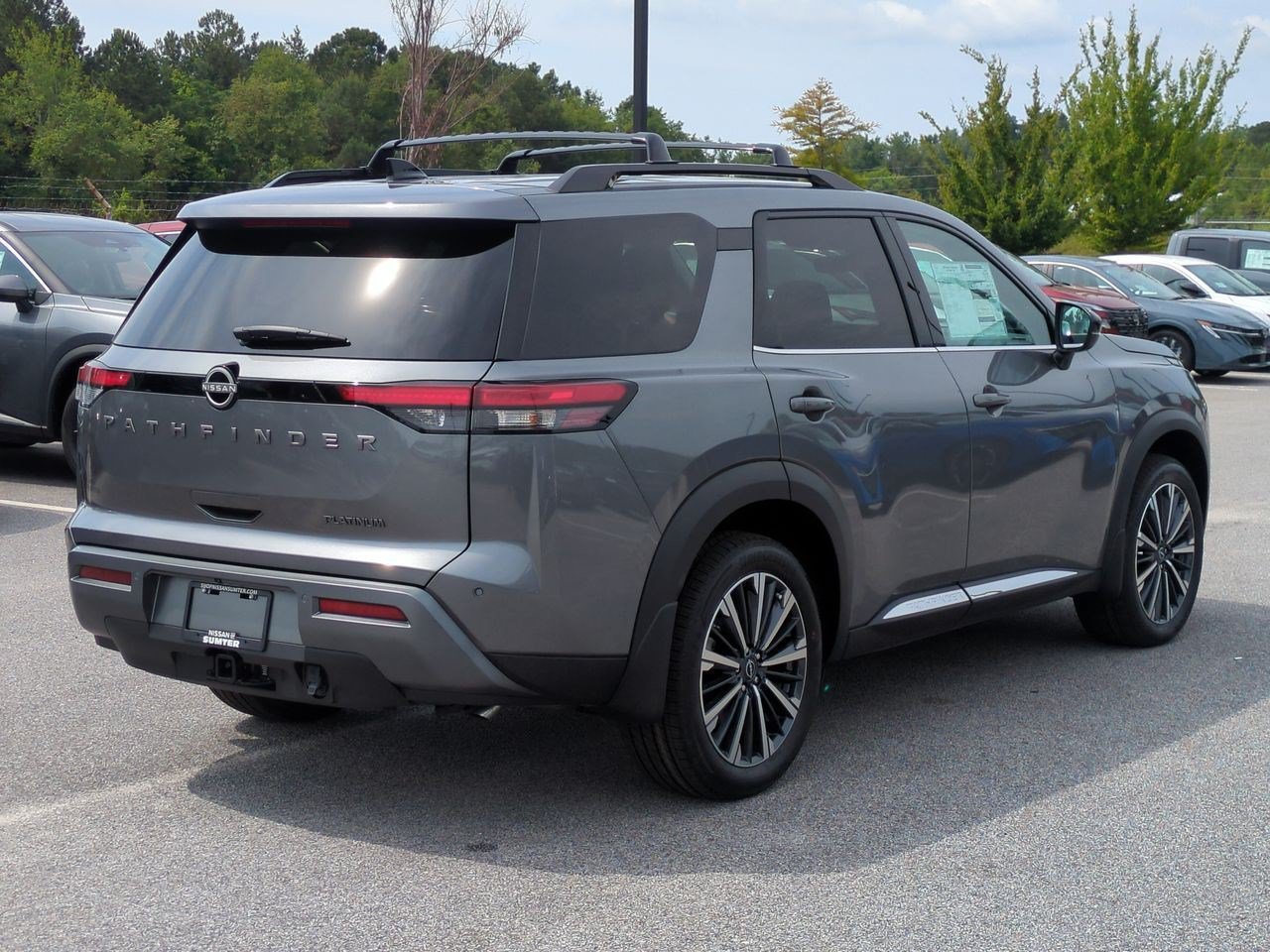 New 2026 Nissan Pathfinder Platinum w/ Accent Package FWD image 4