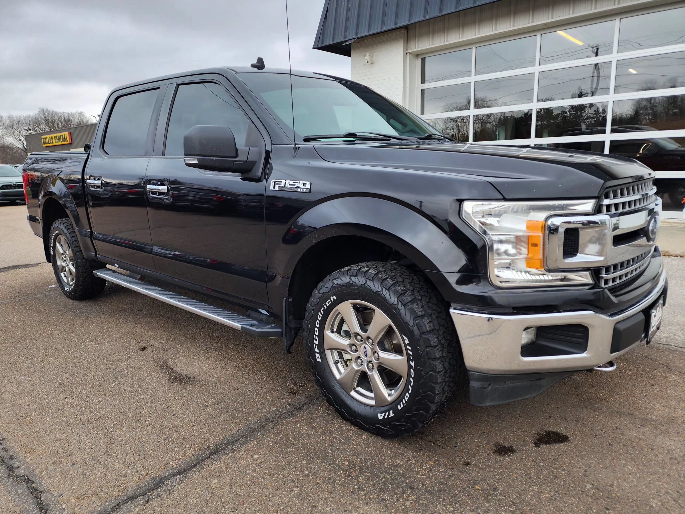 Used 2020 Ford F150 XLT w/ Equipment Group 302A Luxury AWD/4WD image 2