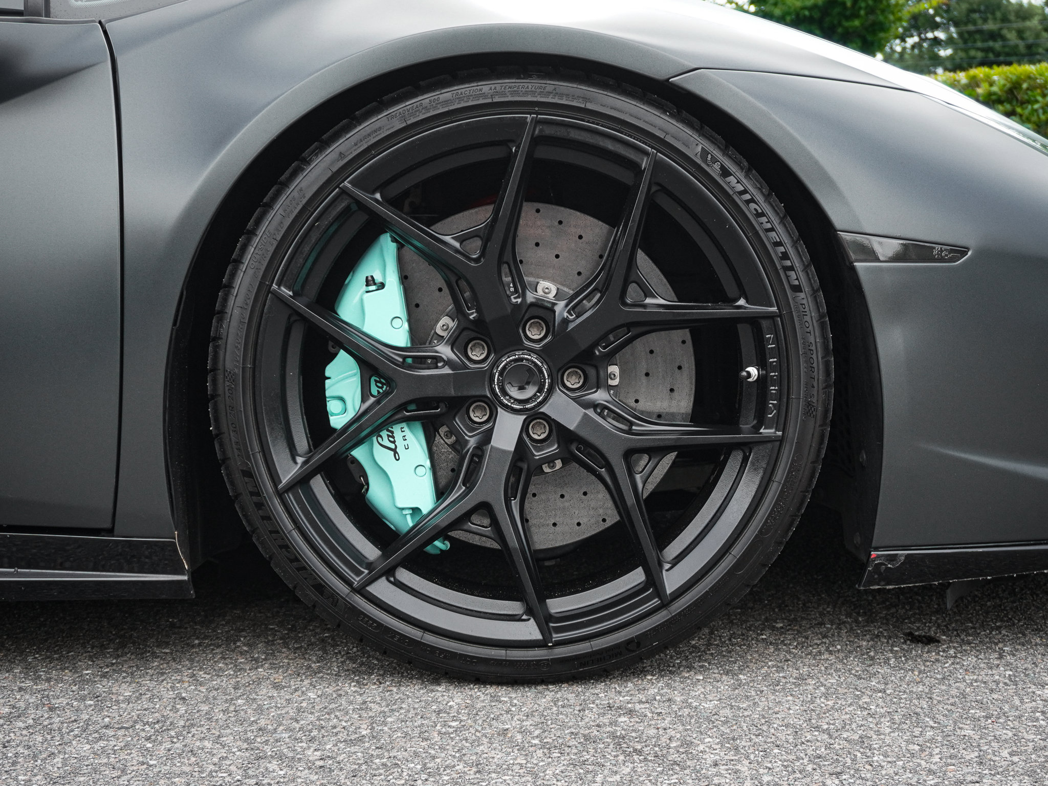 Used 2018 Lamborghini Huracan Performante AWD/4WD image 14