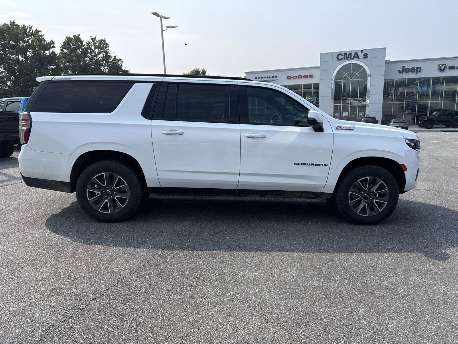 Used 2021 Chevrolet Suburban Z71 w/ Z71 Signature Package AWD/4WD image 4