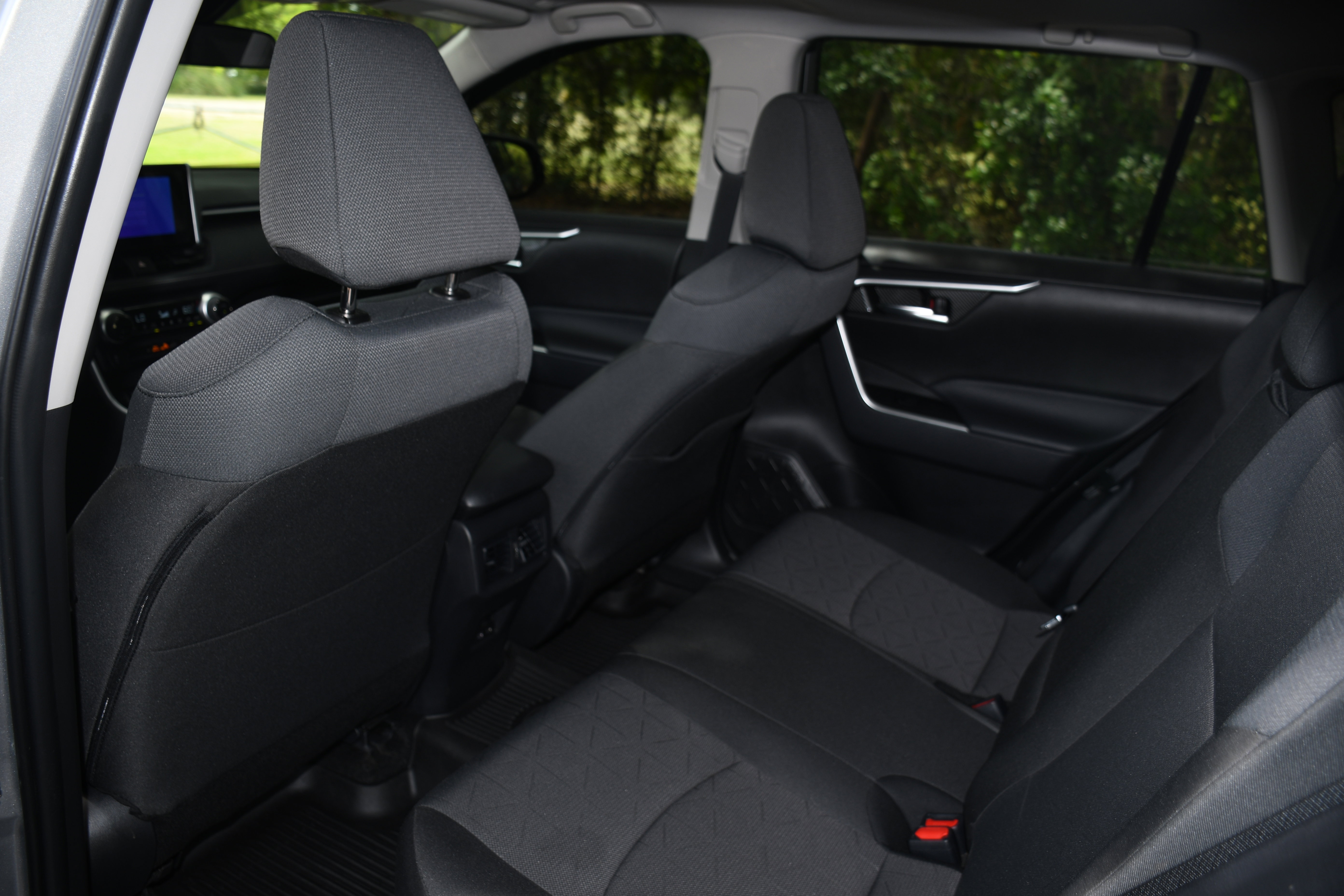 Certified 2025 Toyota RAV4 XLE w/ Convenience Package FWD image 15