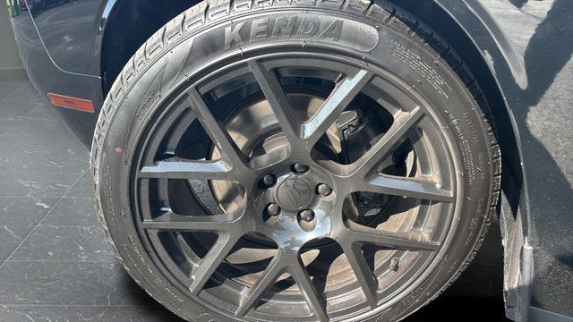 Used 2015 Dodge Challenger R/T Plus RWD image 27