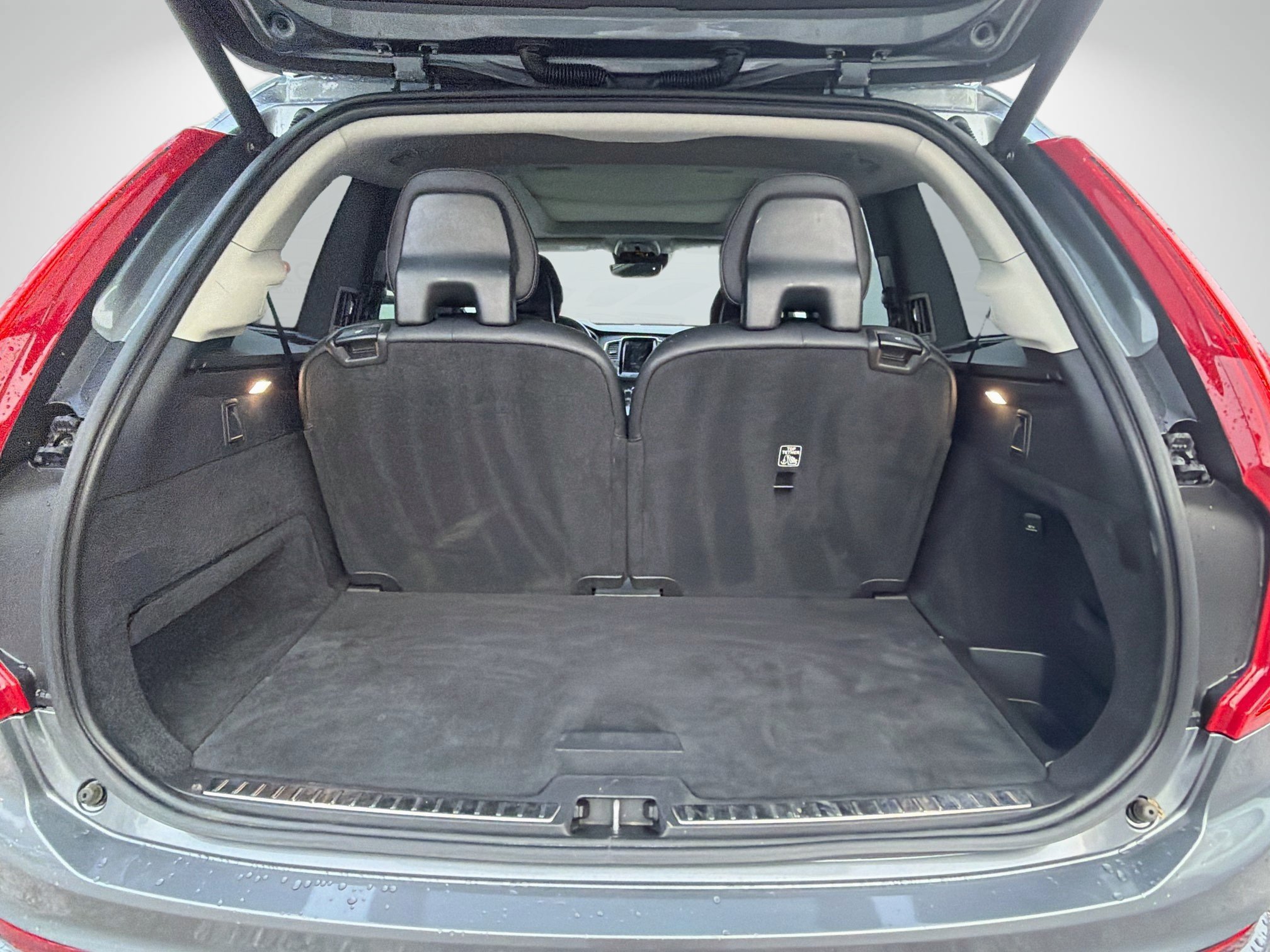 Used 2020 Volvo XC90 T6 Momentum w/ Protection Package AWD/4WD image 11