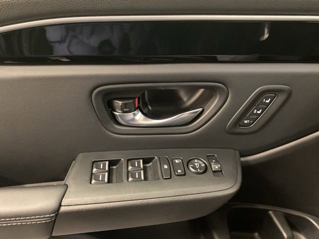 Used 2025 Honda Pilot EX-L image 17