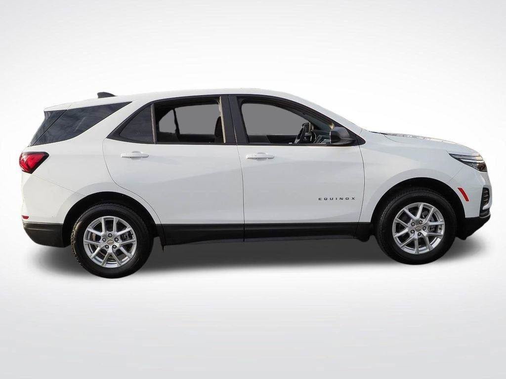 Certified 2024 Chevrolet Equinox LS w/ LS Convenience Package AWD/4WD image 8
