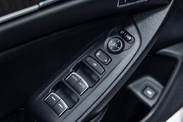 Used 2021 Honda Accord EX-L image 12