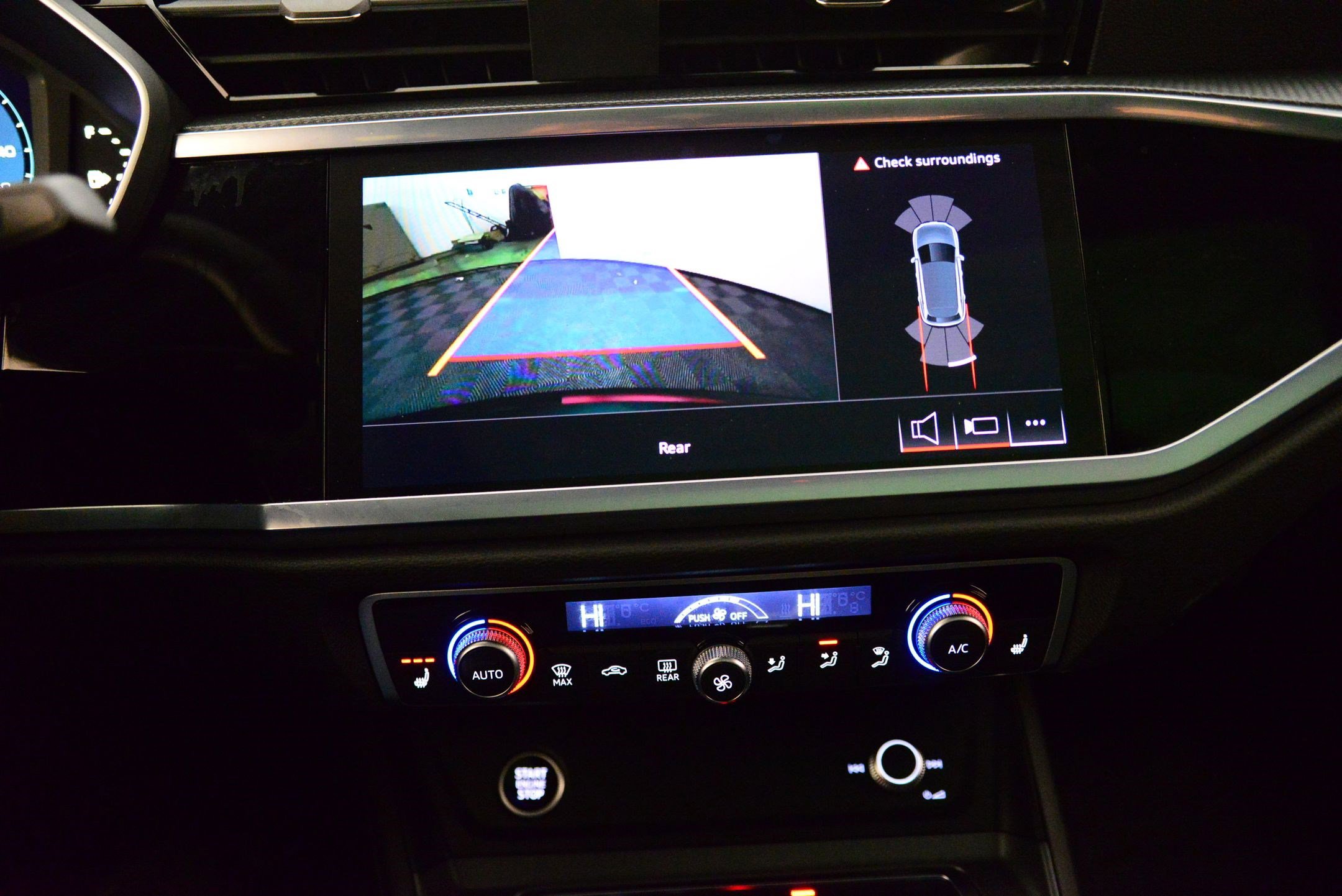 Certified 2025 Audi Q3 2.0T Premium w/ Convenience Package image 30