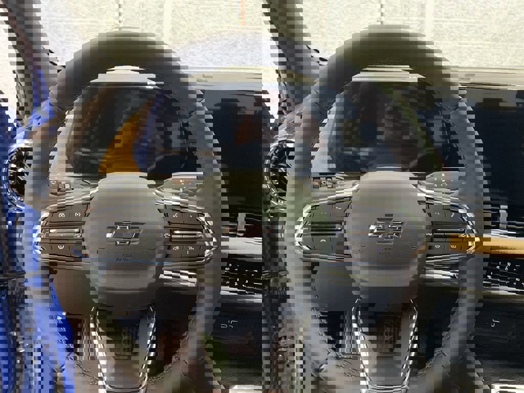 New 2026 Chevrolet Equinox ACTIV w/ Convenience Package III image 23