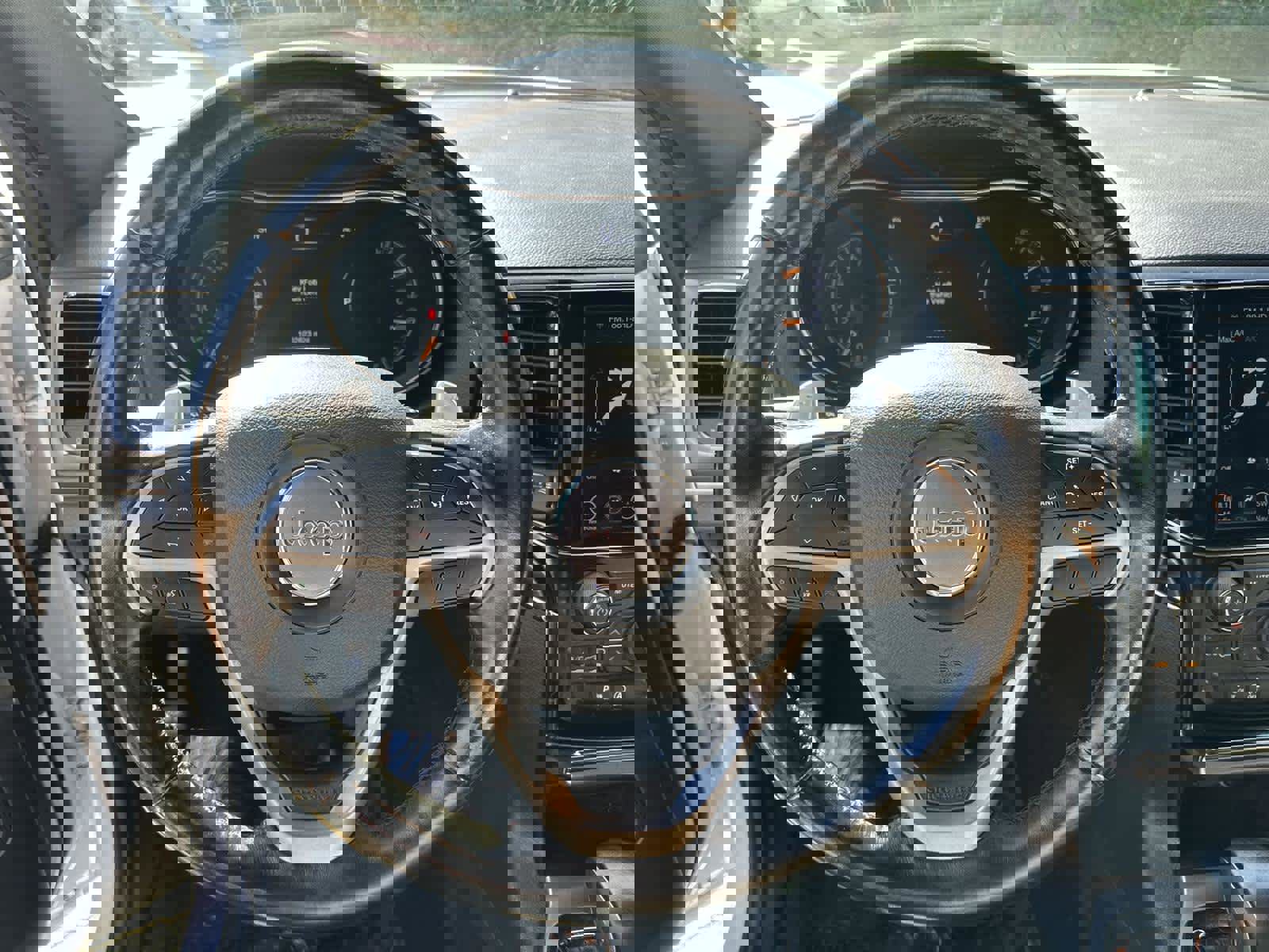 Used 2020 Jeep Grand Cherokee Limited X image 15