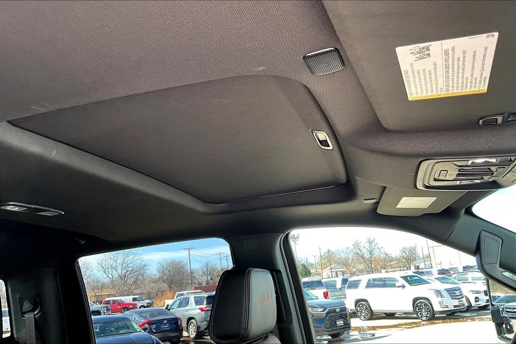 Used 2024 Chevrolet Silverado 2500 High Country w/ High Country Premium Package image 20