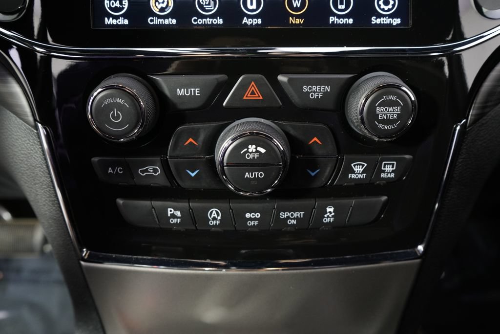 Used 2021 Jeep Grand Cherokee Laredo X AWD/4WD image 31