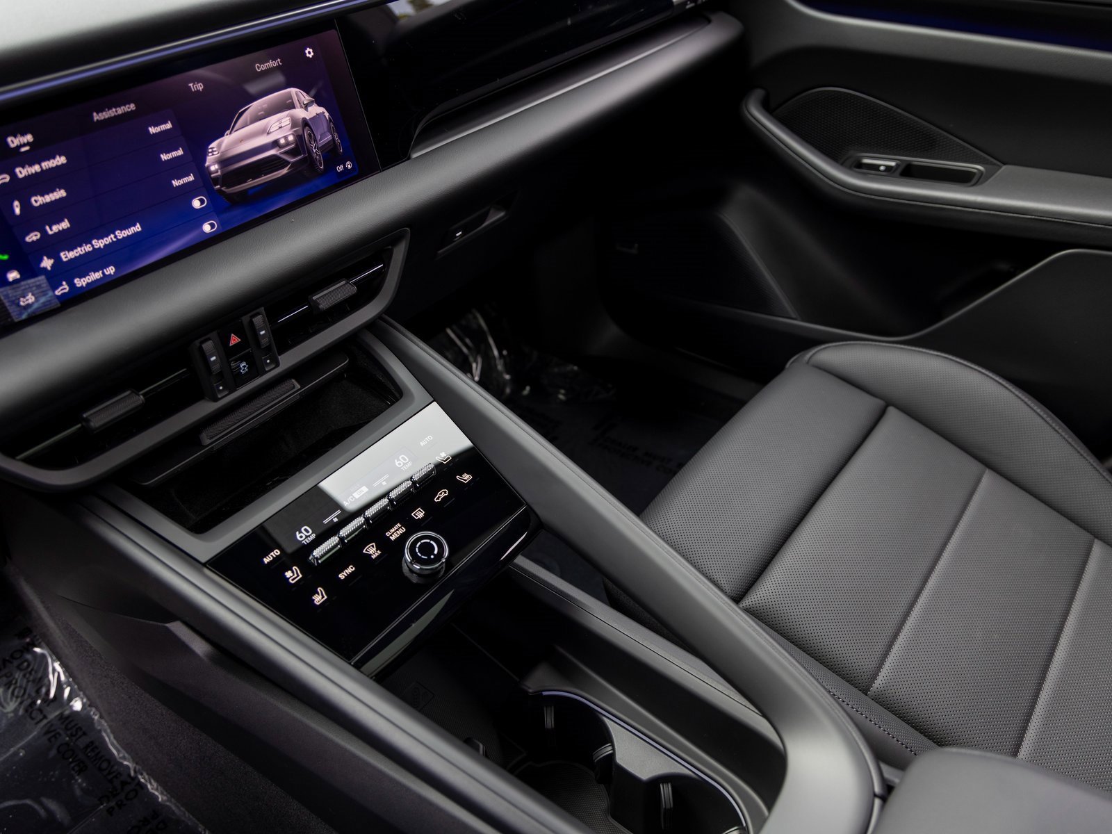 New 2025 Porsche Macan Electric image 38