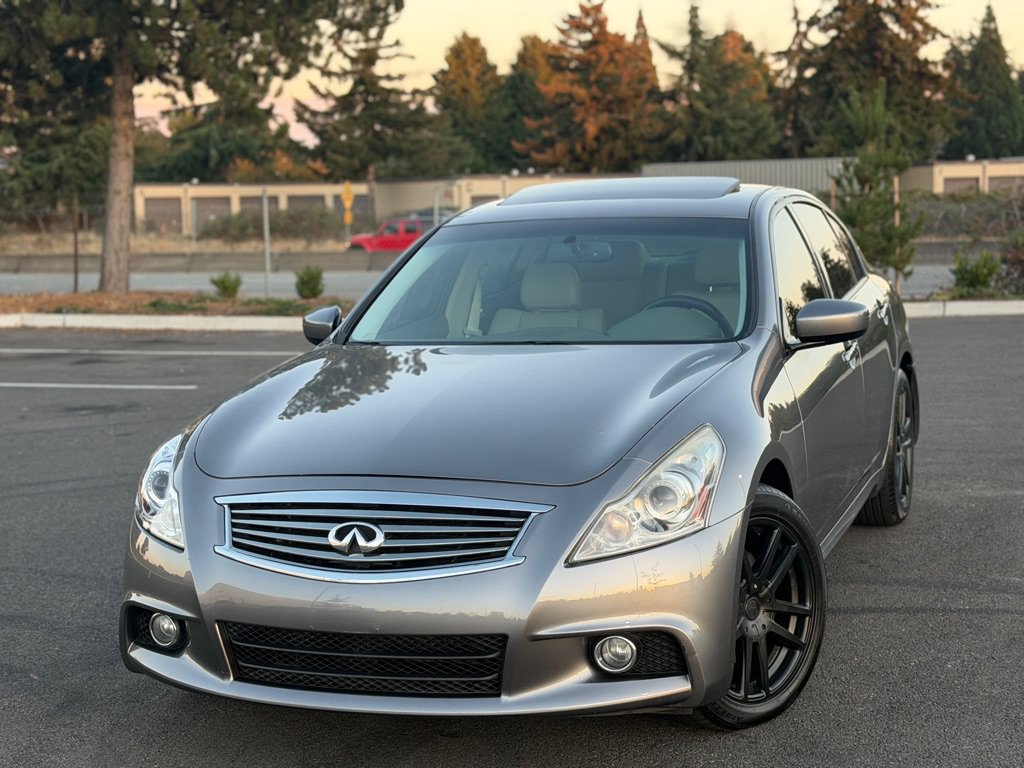 Used 2013 INFINITI G37 x Sedan w/ Premium Pkg