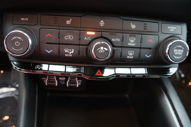 Used 2025 Dodge Durango GT RWD image 37