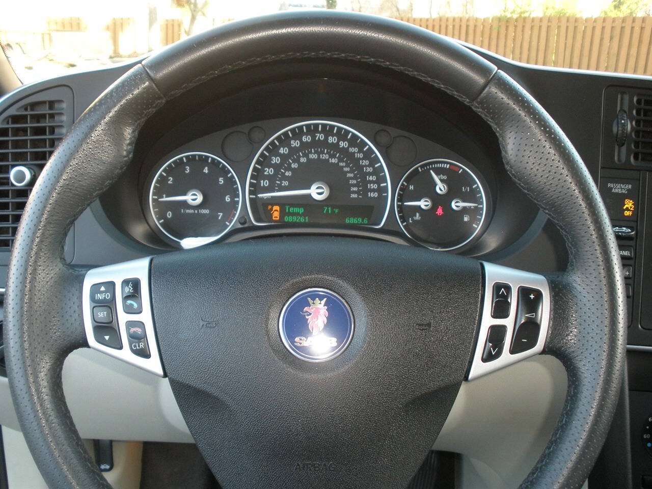 Used 2009 Saab 9-3 2.0T w/ Cold Weather Package FWD image 33