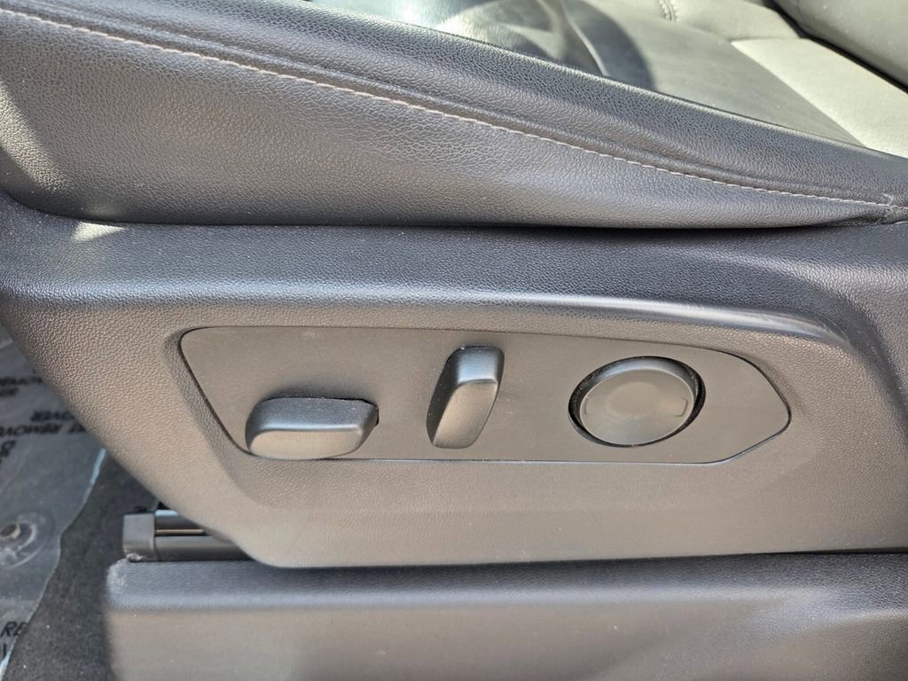 Used 2024 Chevrolet Silverado 1500 LT Trail Boss w/ Convenience Package II image 7