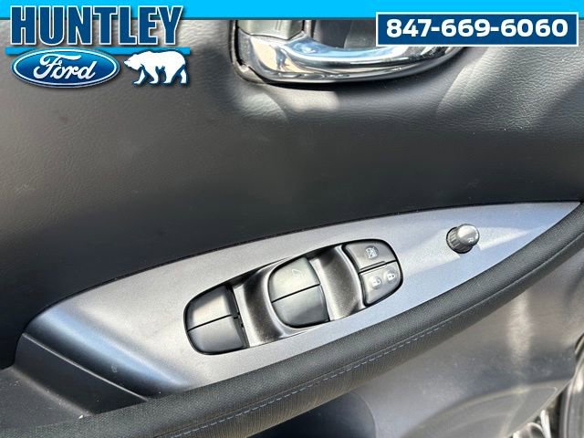 Used 2024 Nissan Leaf S image 16