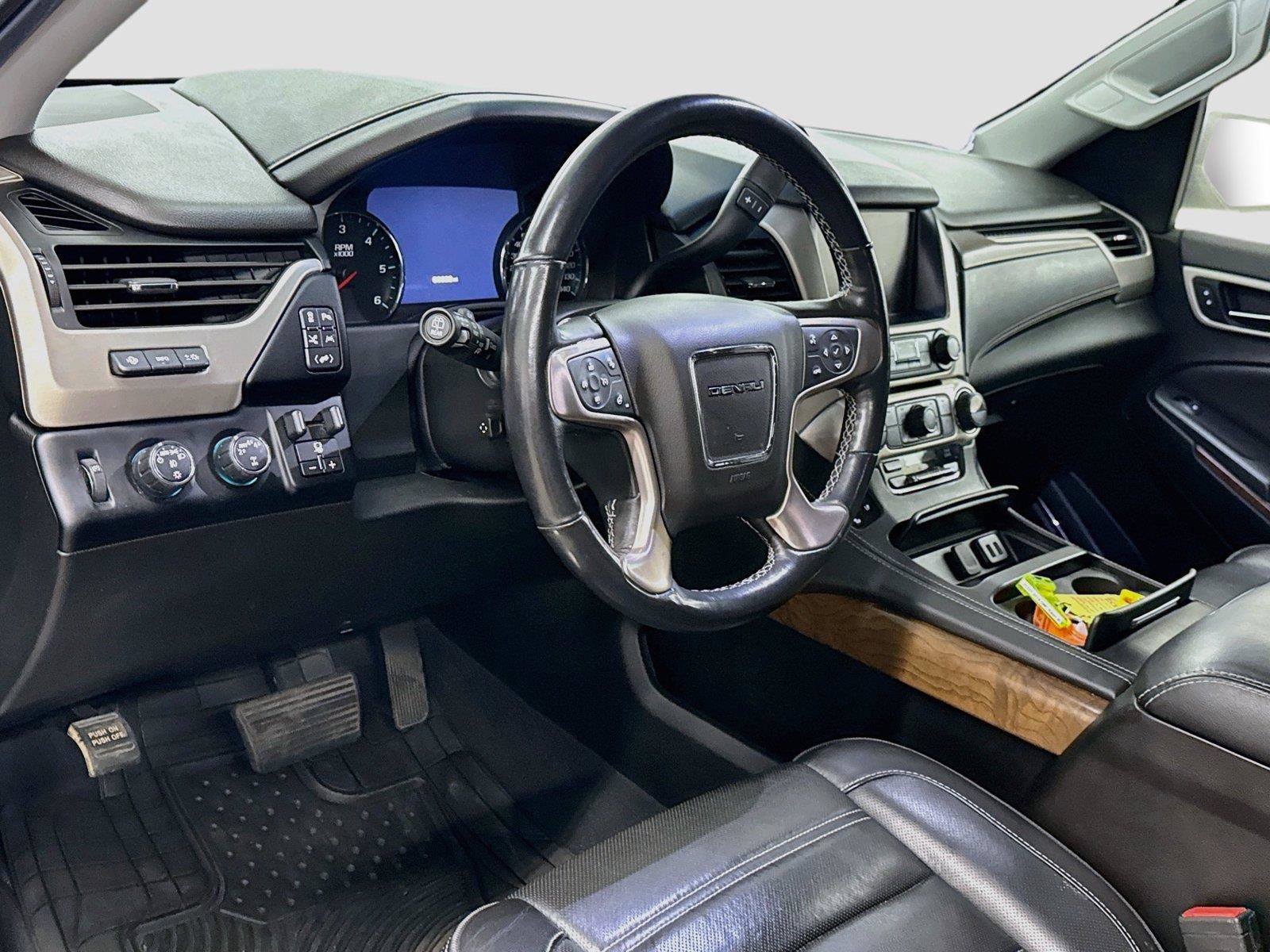 Used 2019 GMC Yukon Denali w/ Denali Ultimate Package AWD/4WD image 7
