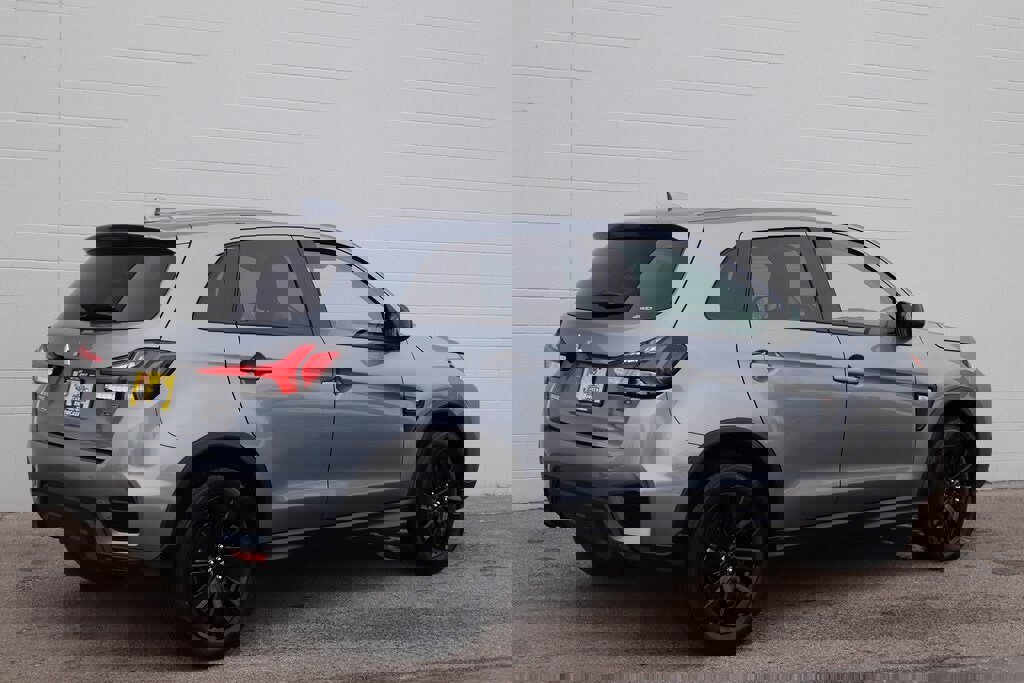 Used 2025 Mitsubishi Outlander Sport LE image 27