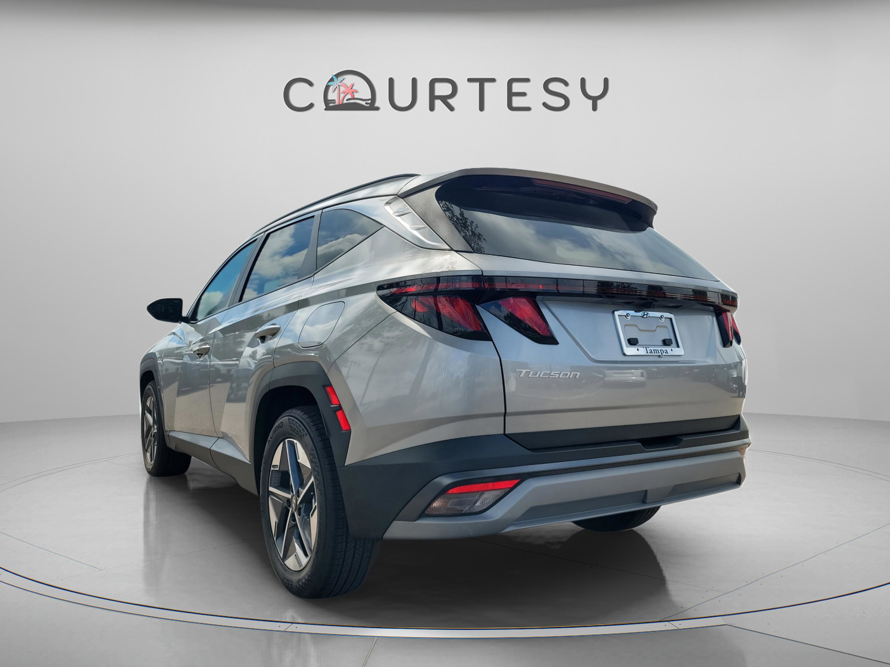 New 2026 Hyundai Tucson SEL image 3