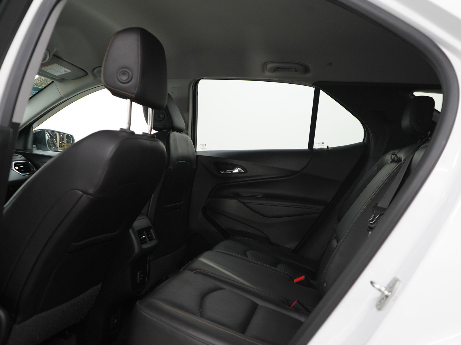 Used 2020 Chevrolet Equinox Premier w/ Premier Redline Edition image 18