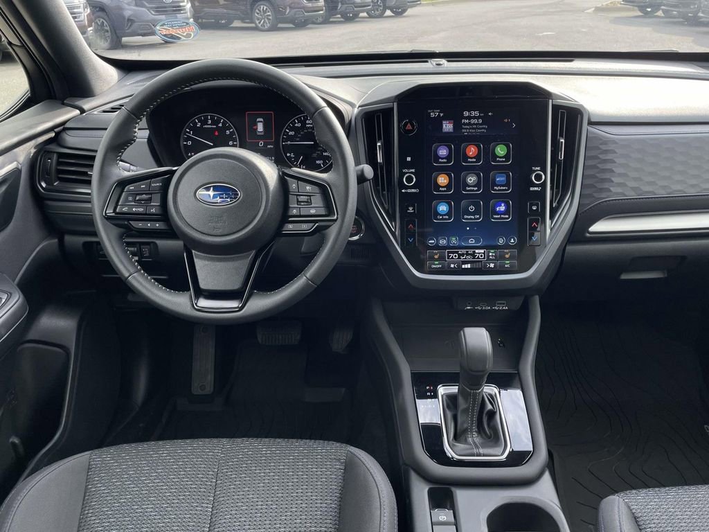 Used 2025 Subaru Forester Premium image 4