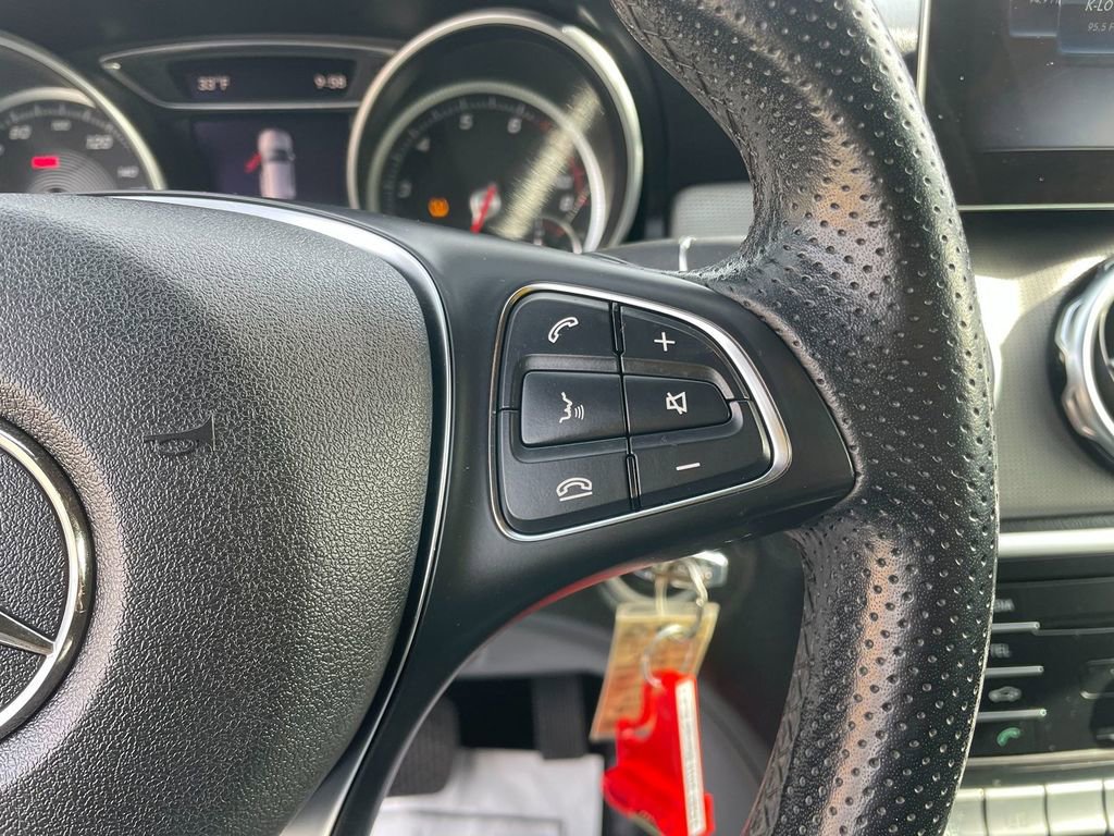 Used 2019 Mercedes-Benz GLA 250 4MATIC image 17