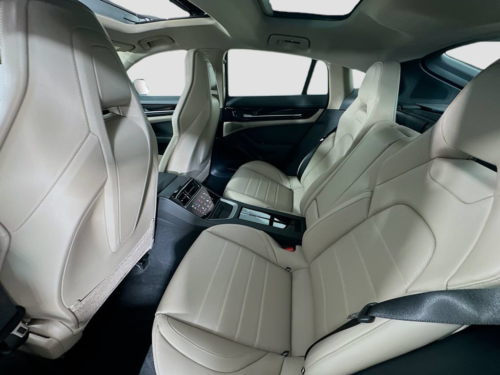 New 2026 Porsche Panamera RWD image 24