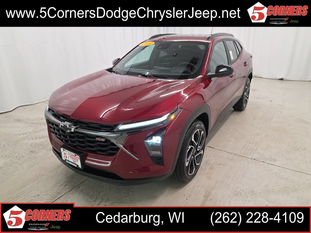Used 2025 Chevrolet Trax RS w/ Sunroof Package