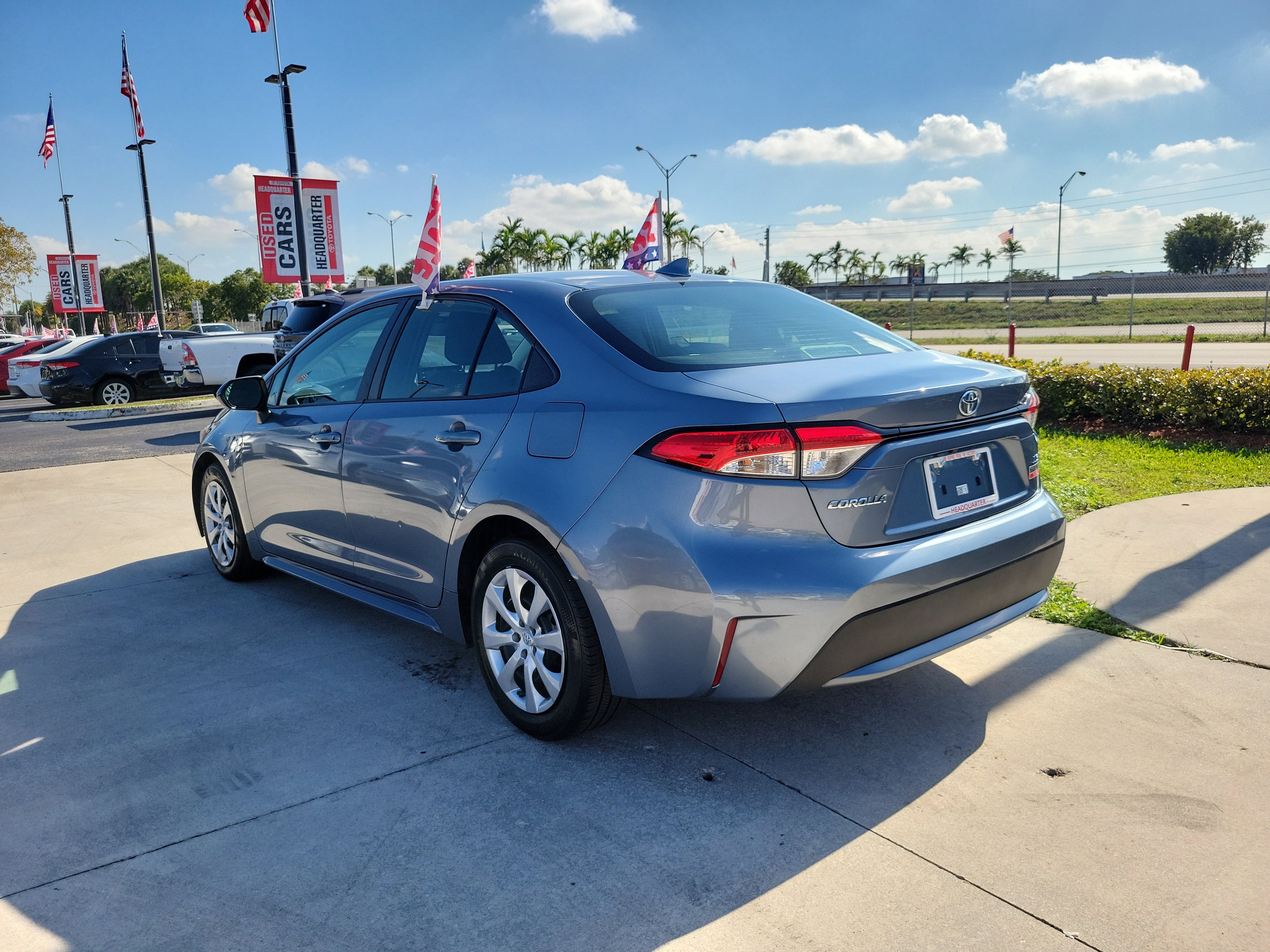 Used 2020 Toyota Corolla LE image 8
