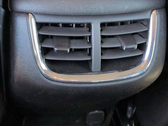 Used 2023 Chevrolet Malibu LT FWD image 16