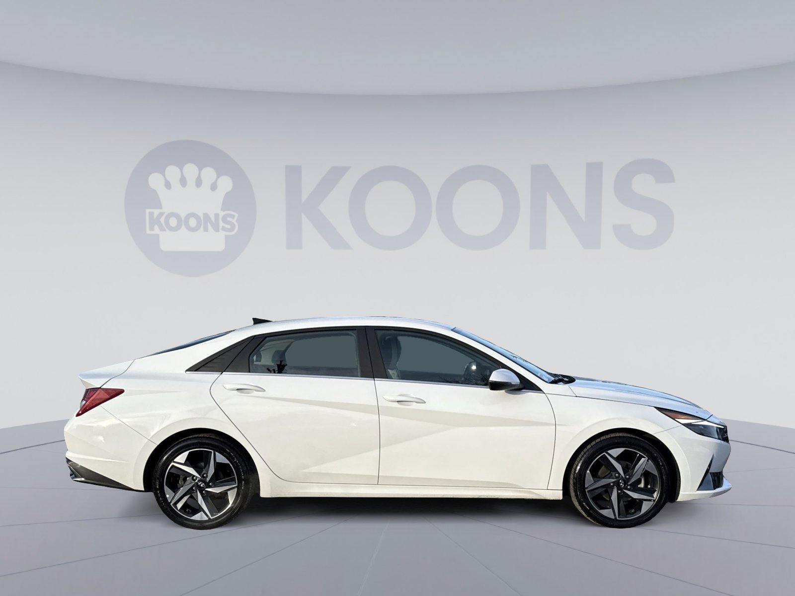 Certified 2023 Hyundai Elantra Limited image 4