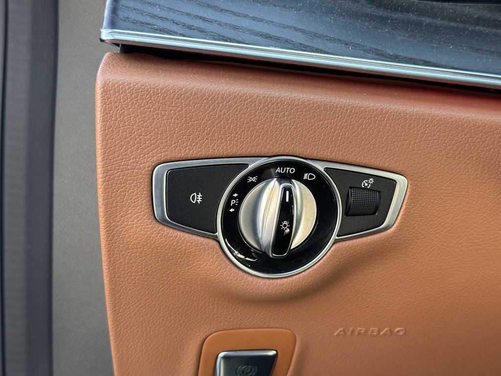 Used 2018 Mercedes-Benz E 400 4MATIC Coupe image 31