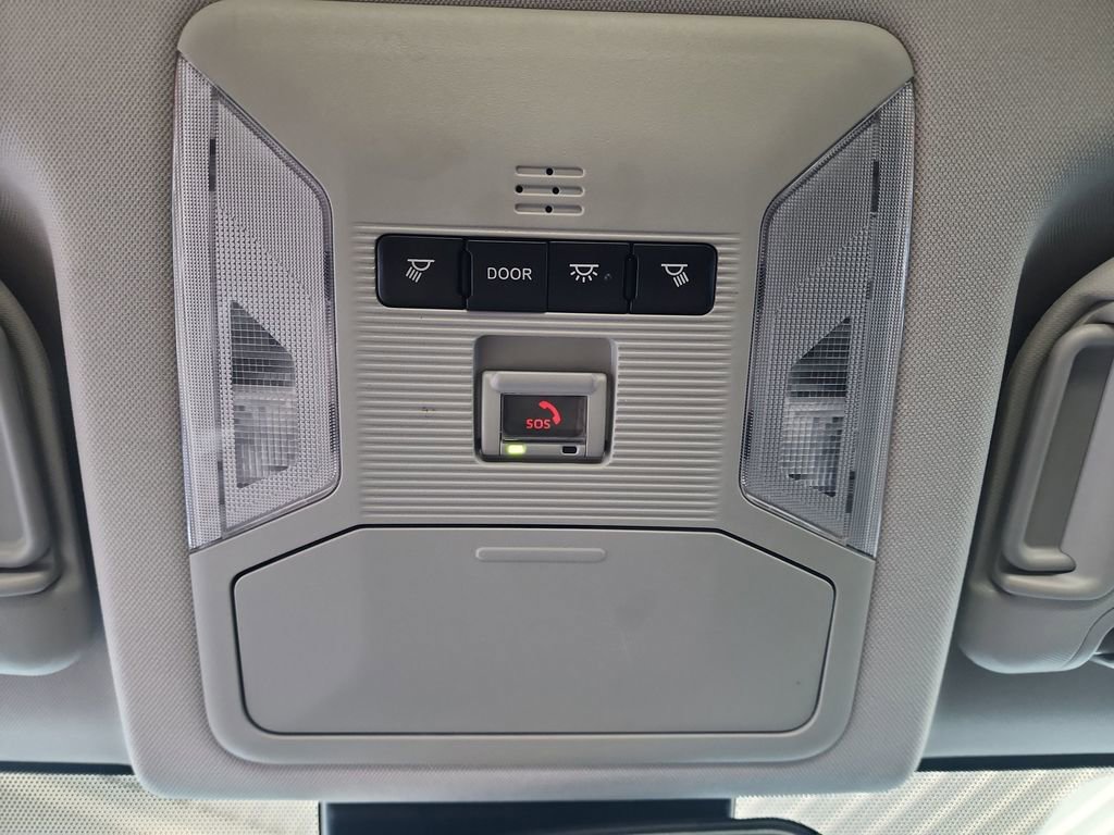Used 2021 Toyota RAV4 XLE AWD/4WD image 35