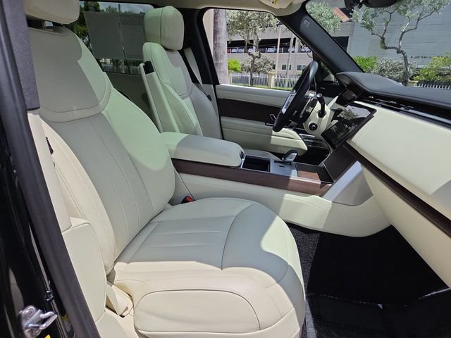Used 2025 Land Rover Range Rover Long Wheelbase SE AWD/4WD image 26