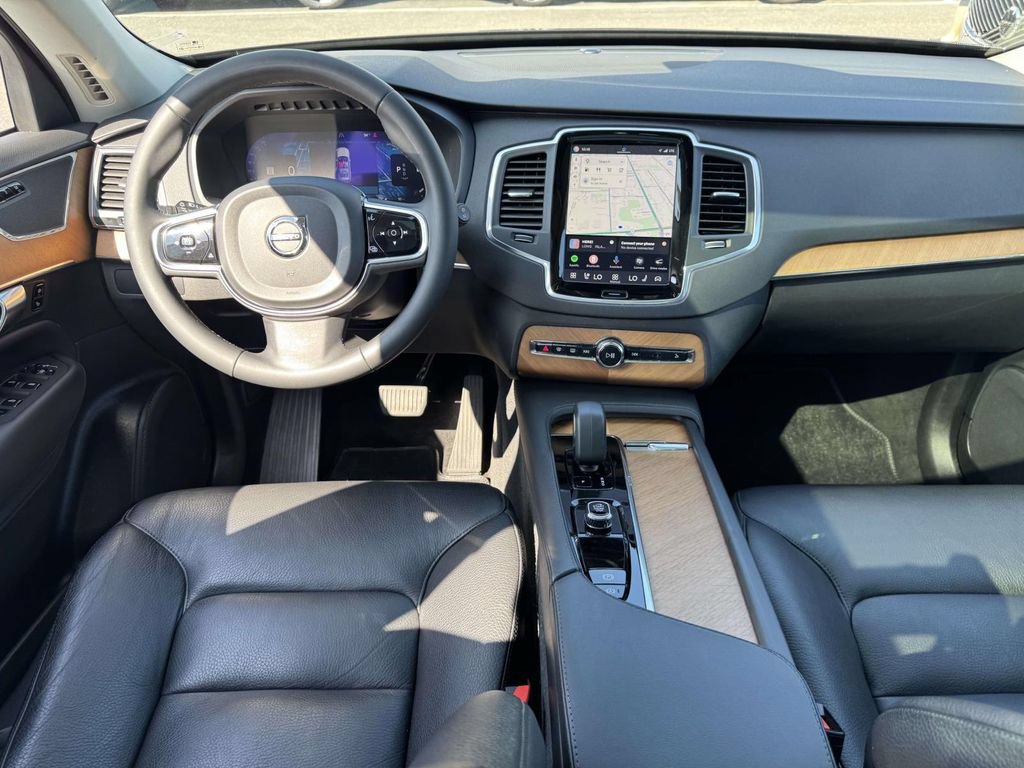 Certified 2023 Volvo XC90 B6 Core w/ Climate Package AWD/4WD image 11
