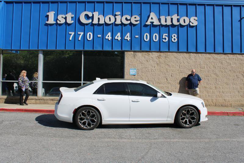 Used 2018 Chrysler 300 S w/ 300S Premium Group image 18
