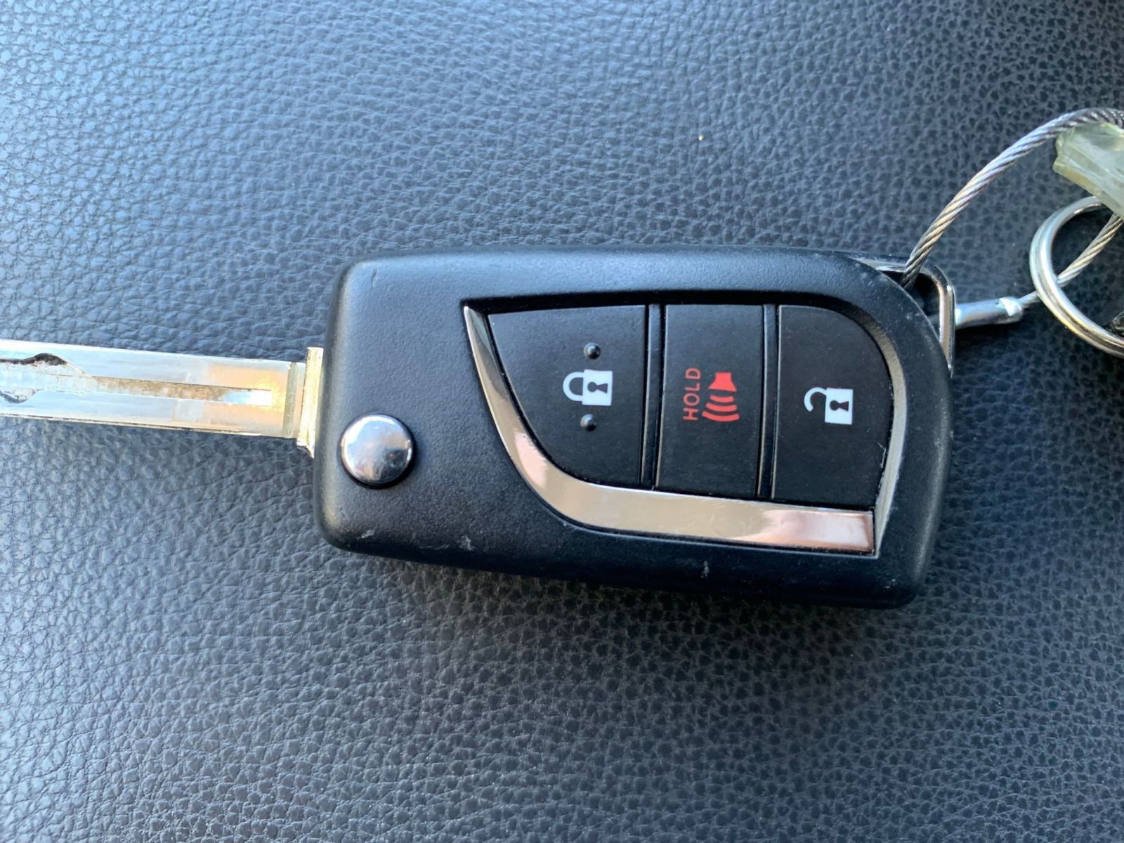 Used 2025 Toyota RAV4 LE image 22