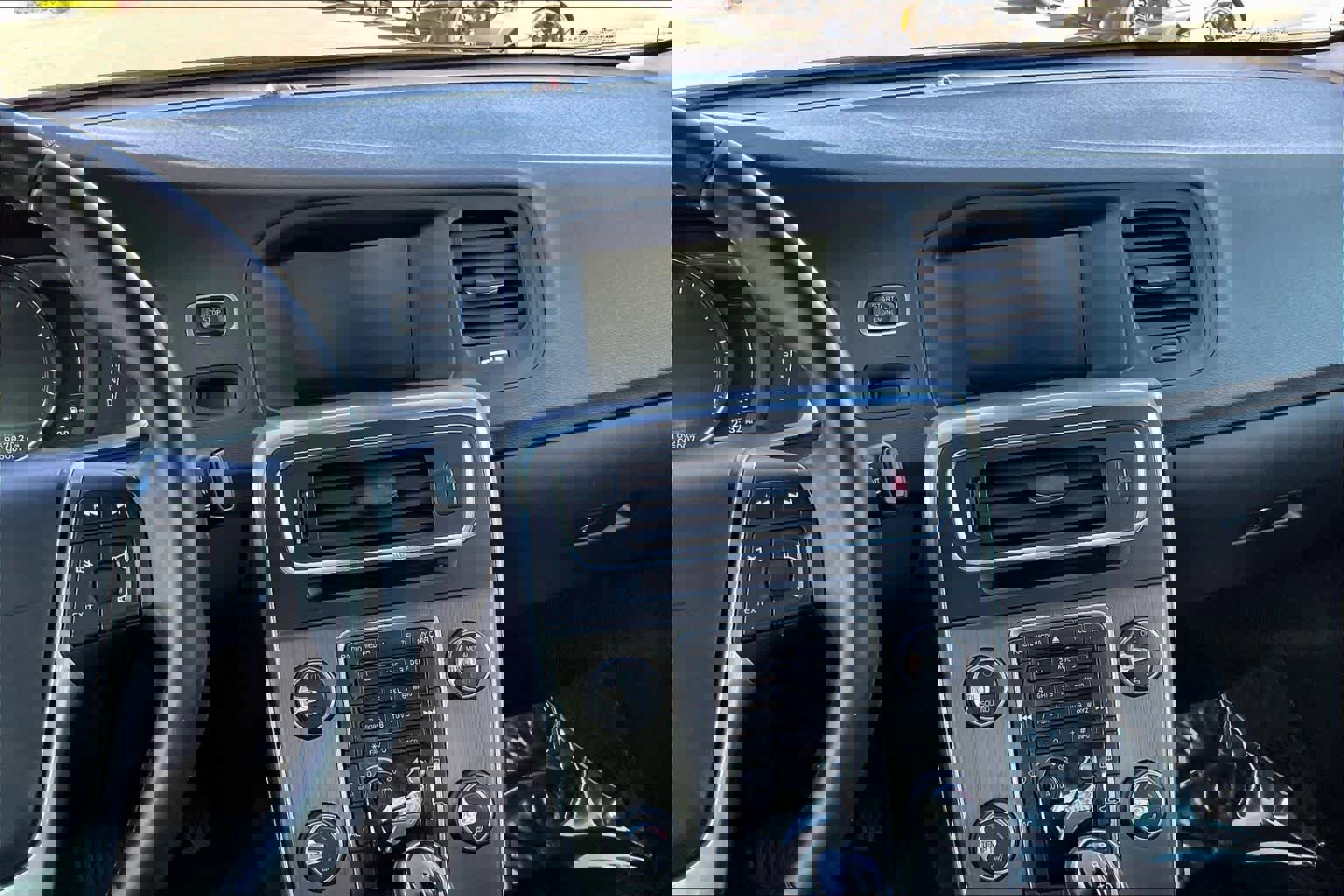 Used 2015 Volvo S60 T5 Premier image 9