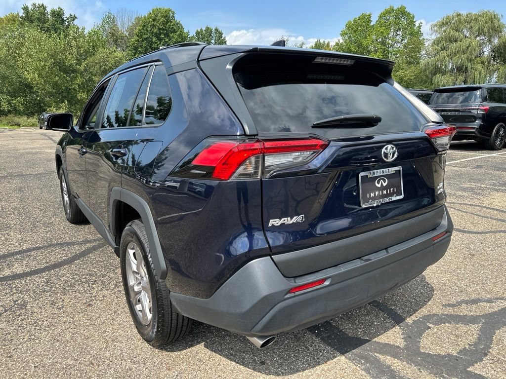 Used 2025 Toyota RAV4 XLE AWD/4WD image 9