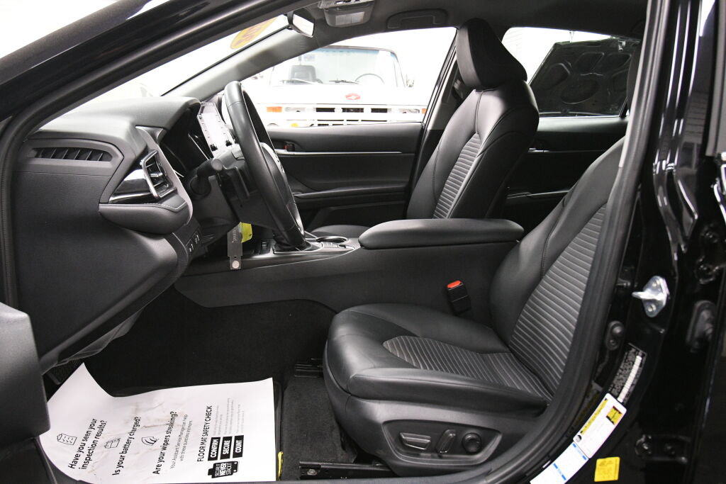 Certified 2023 Toyota Camry SE image 17
