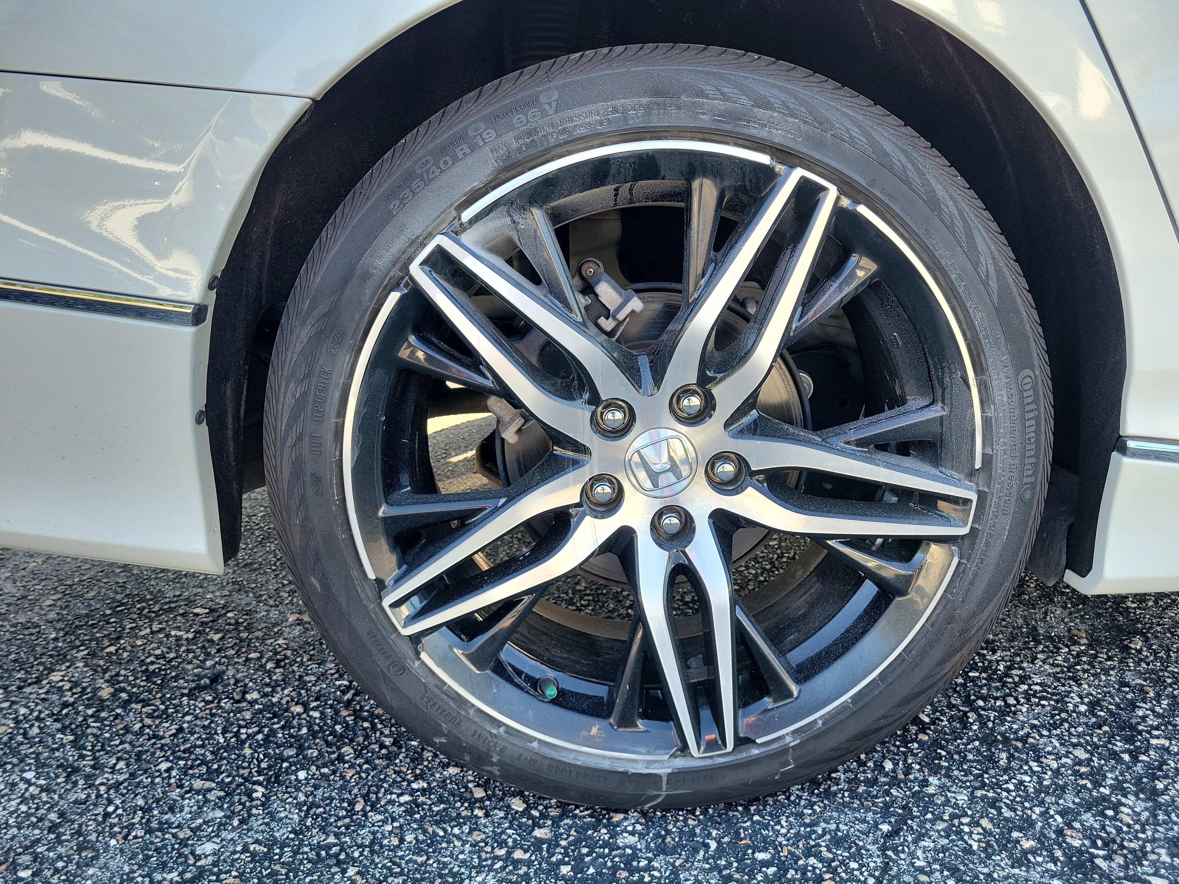 Used 2021 Honda Accord Touring image 9