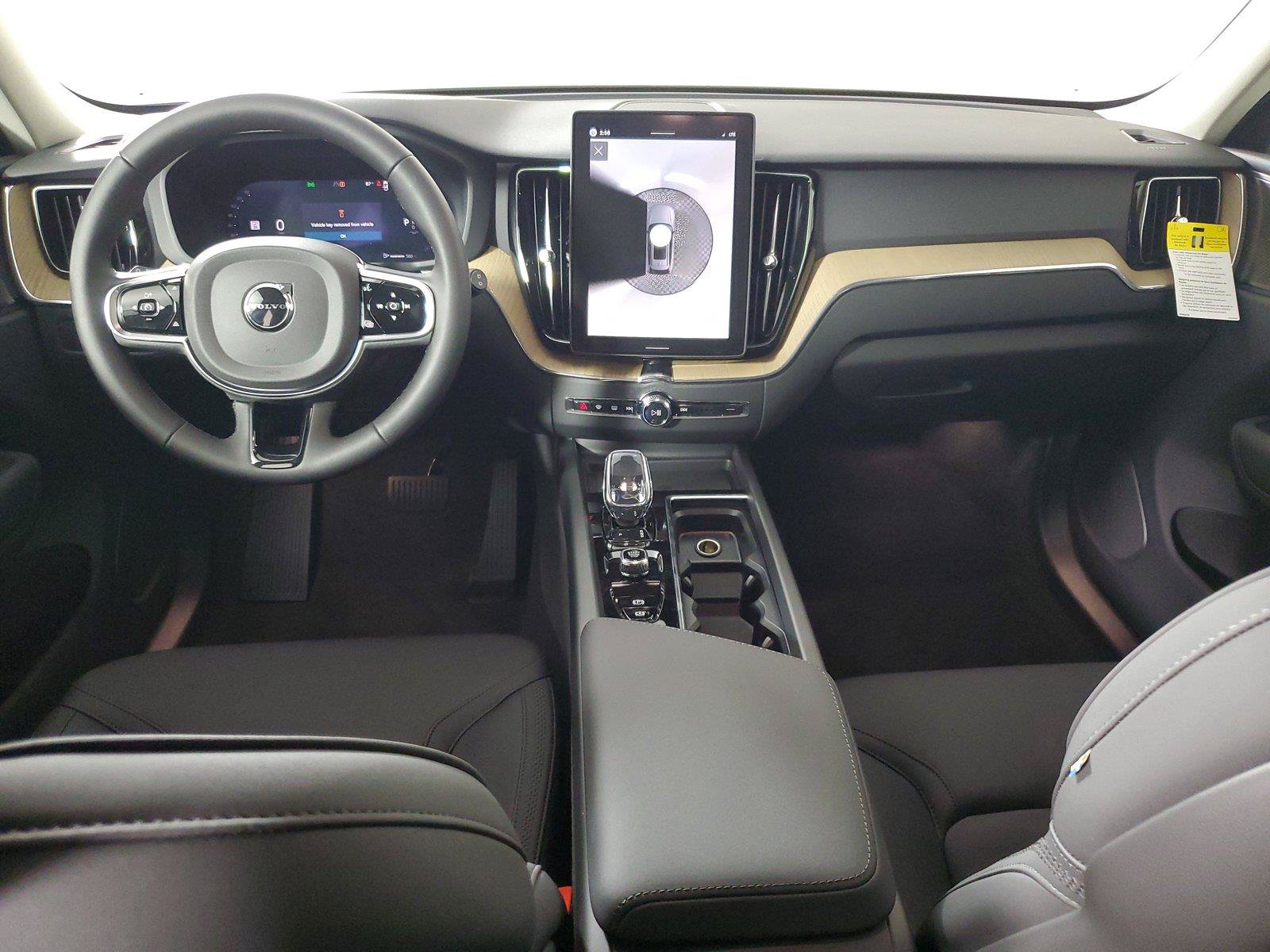 New 2027 Volvo XC60 B5 Plus AWD/4WD image 15