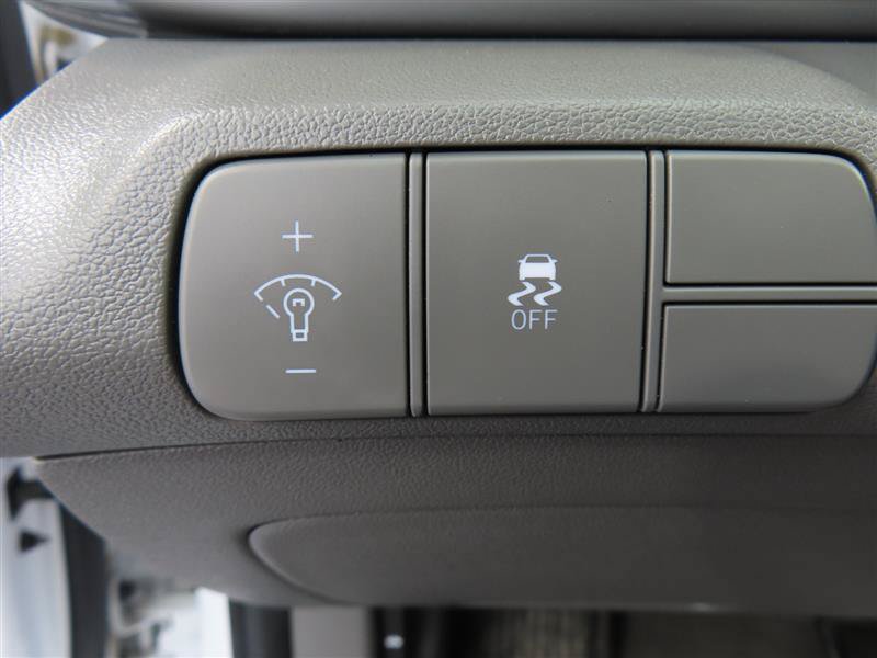 Used 2024 Hyundai Elantra SEL FWD image 16
