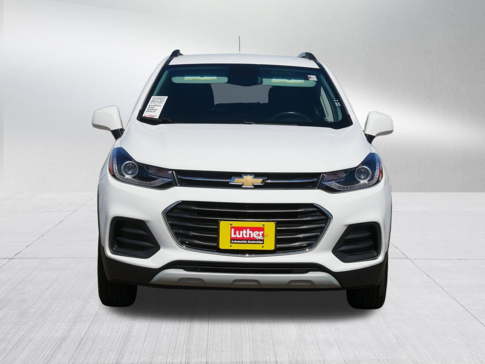 Used 2022 Chevrolet Trax LT w/ LT Convenience Package image 2
