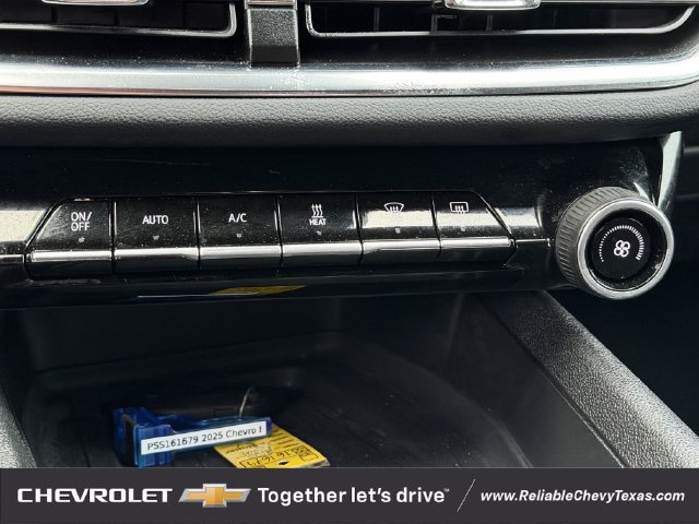 Used 2025 Chevrolet Equinox EV LT w/ Comfort Package FWD image 20