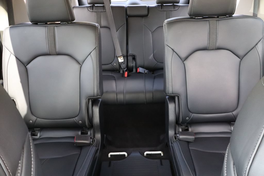 Used 2023 Honda Pilot Touring image 36