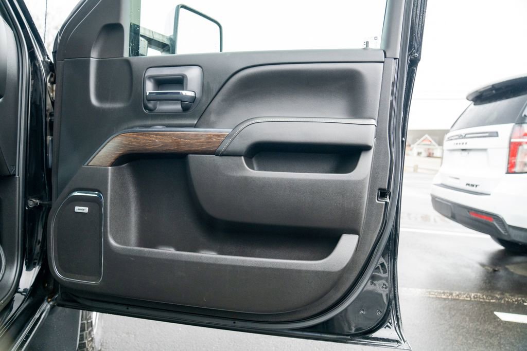 Used 2018 GMC Sierra 2500 Denali w/ Duramax Plus Package image 11